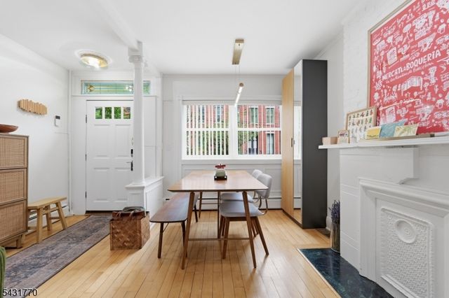 260 5th St, Jersey City, NJ 07302