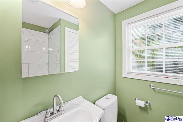 2502 Lakeview Dr., Florence, SC 29505