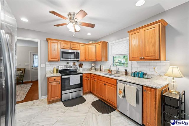 2502 Lakeview Dr., Florence, SC 29505