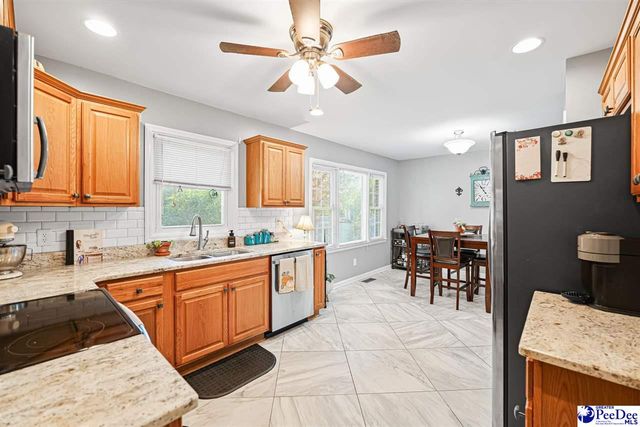 2502 Lakeview Dr., Florence, SC 29505