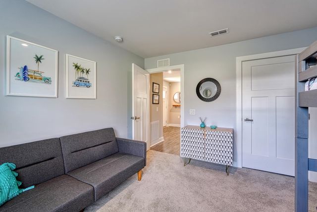 1038 Hunter Green Lane, Spartanburg, SC 29302
