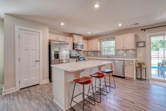 1038 Hunter Green Lane, Spartanburg, SC 29302