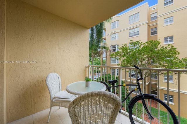 19555 E Country Club Drive 8303, Aventura, FL 33180