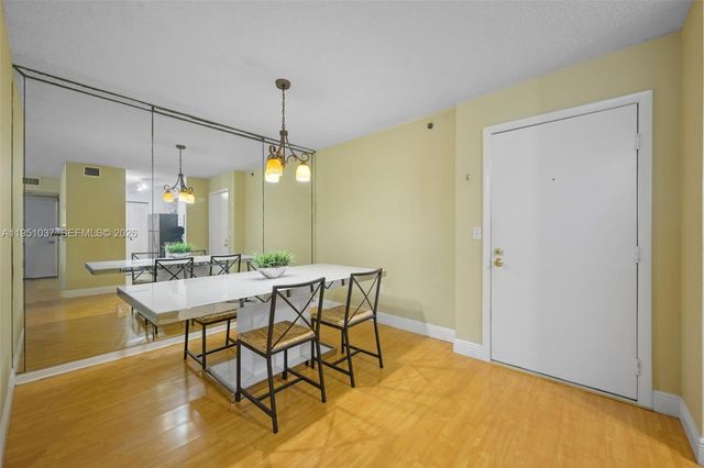19555 E Country Club Drive 8303, Aventura, FL 33180