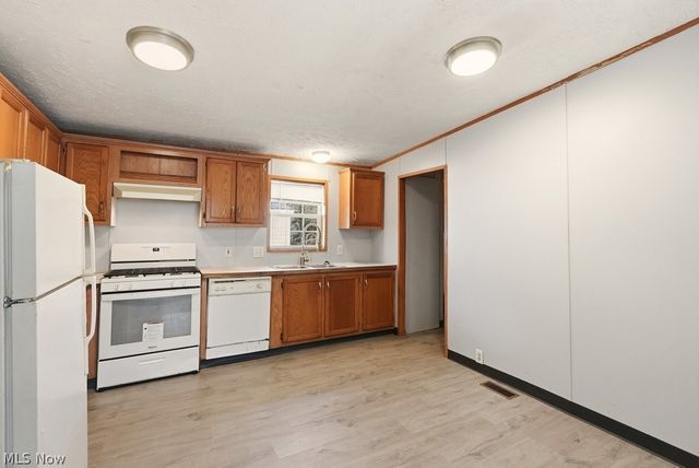 6805 Henderson Road, Ravenna, OH 44266