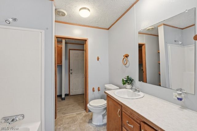 6805 Henderson Road, Ravenna, OH 44266