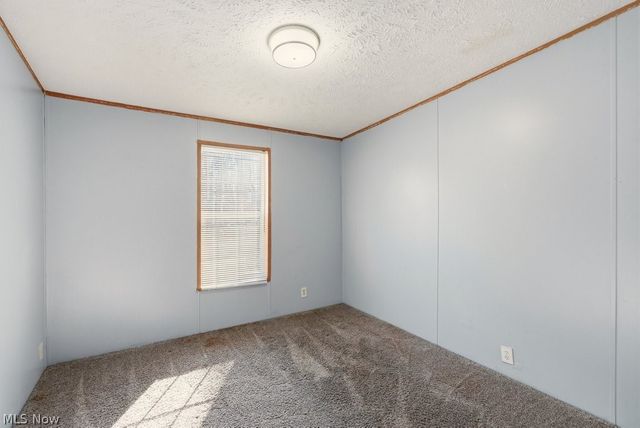 6805 Henderson Road, Ravenna, OH 44266