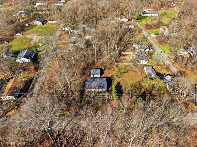 6805 Henderson Road, Ravenna, OH 44266