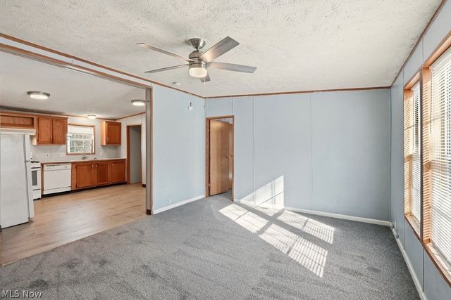 6805 Henderson Road, Ravenna, OH 44266