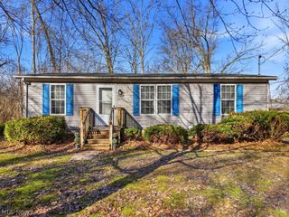 6805 Henderson Road, Ravenna, OH 44266