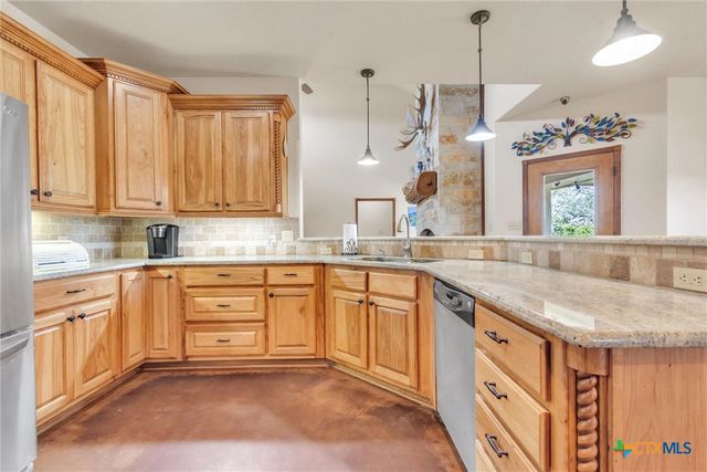 329 Sunrise Hills, Lampasas, TX 76550