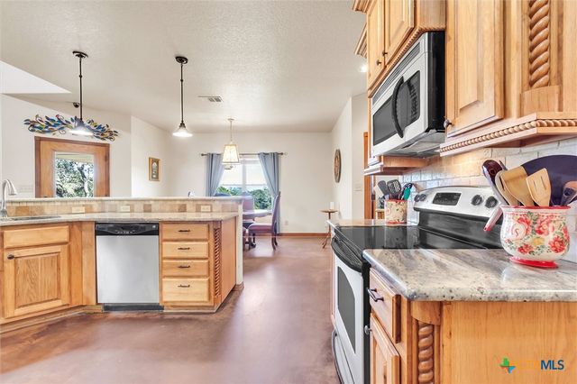 329 Sunrise Hills, Lampasas, TX 76550