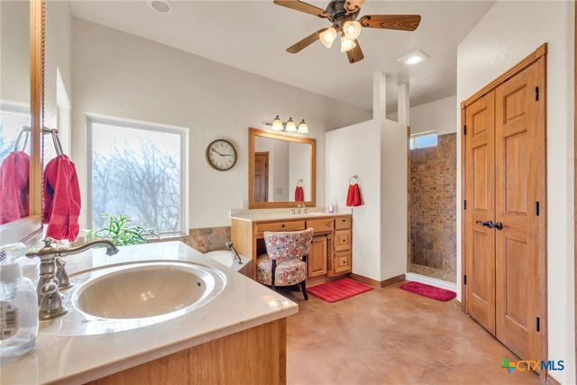 329 Sunrise Hills, Lampasas, TX 76550