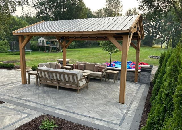 70353 Fisher Road, Romeo, MI 48065