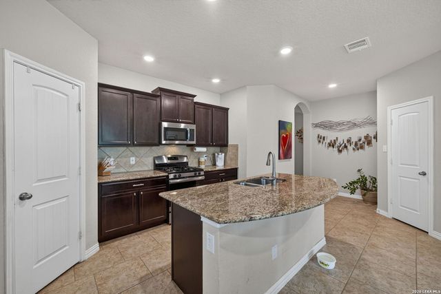 6051 Akin Song, San Antonio, TX 78261