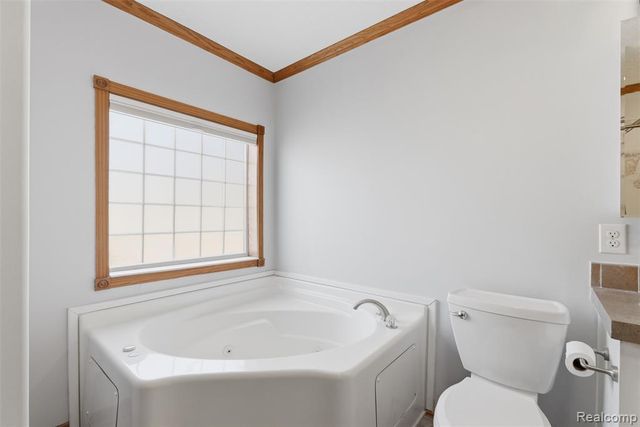 11050 Willowgreen Court, South Lyon, MI 48178