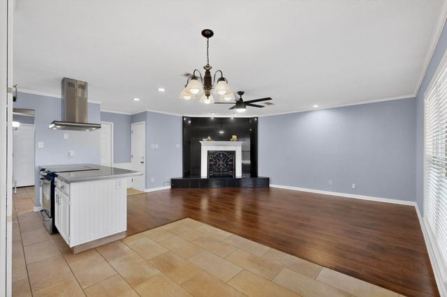 1010 California Trail, Grand Prairie, TX 75052