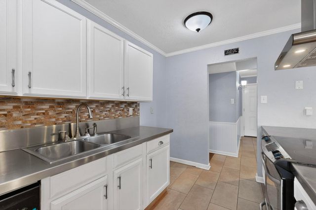 1010 California Trail, Grand Prairie, TX 75052