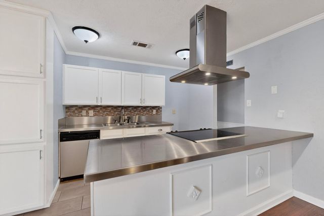 1010 California Trail, Grand Prairie, TX 75052