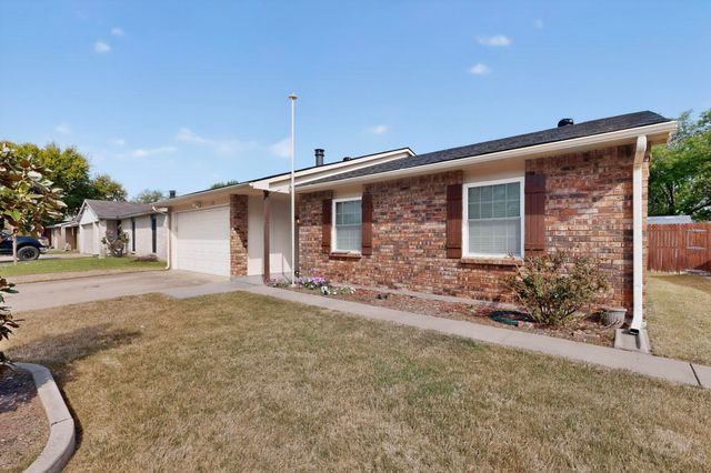 1010 California Trail, Grand Prairie, TX 75052