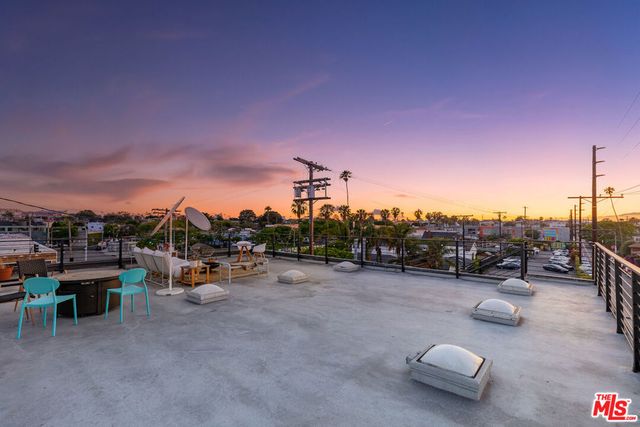 1113 ELECTRIC Avenue 1, Venice, CA 90291