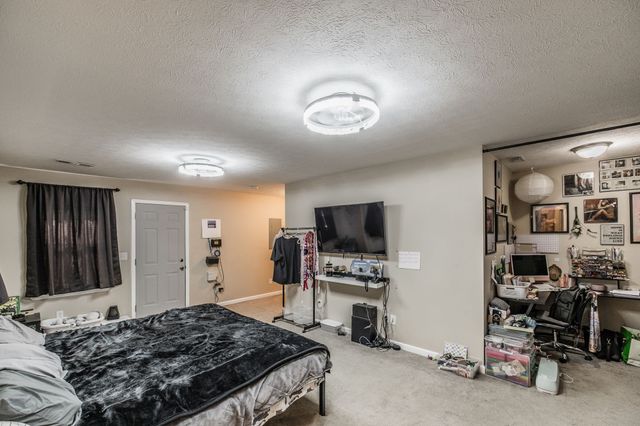 590 Leath Chapel Rd, Bethpage, TN 37022