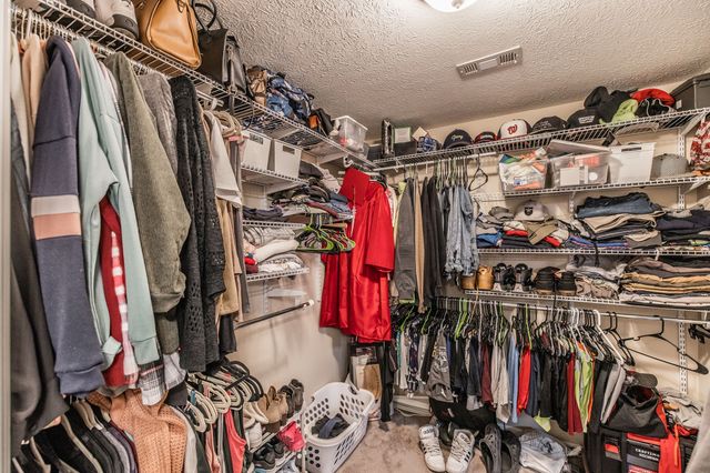 590 Leath Chapel Rd, Bethpage, TN 37022