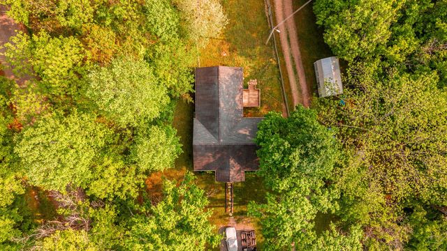 590 Leath Chapel Rd, Bethpage, TN 37022