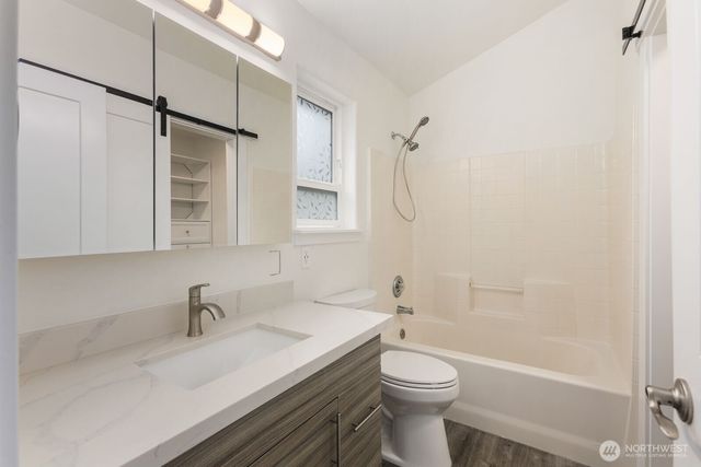 21659 SE 239th Place, Maple Valley, WA 98038