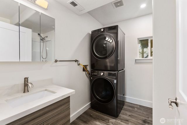 21659 SE 239th Place, Maple Valley, WA 98038