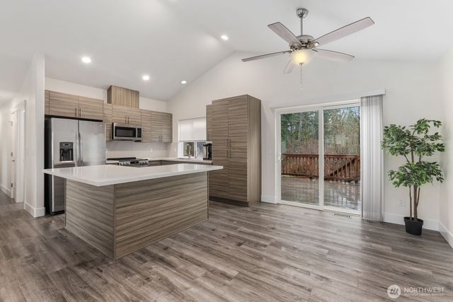 21659 SE 239th Place, Maple Valley, WA 98038