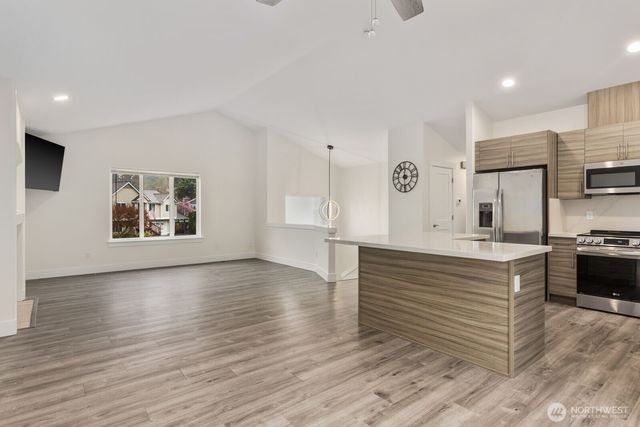 21659 SE 239th Place, Maple Valley, WA 98038