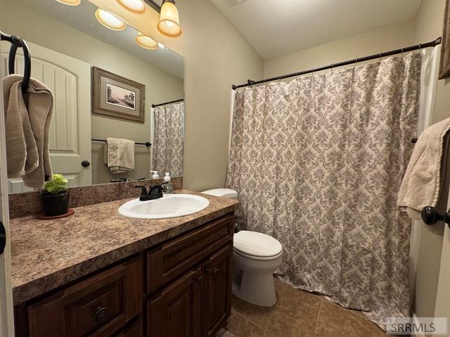 586 Bainbridge Lane, Idaho Falls, ID 83404