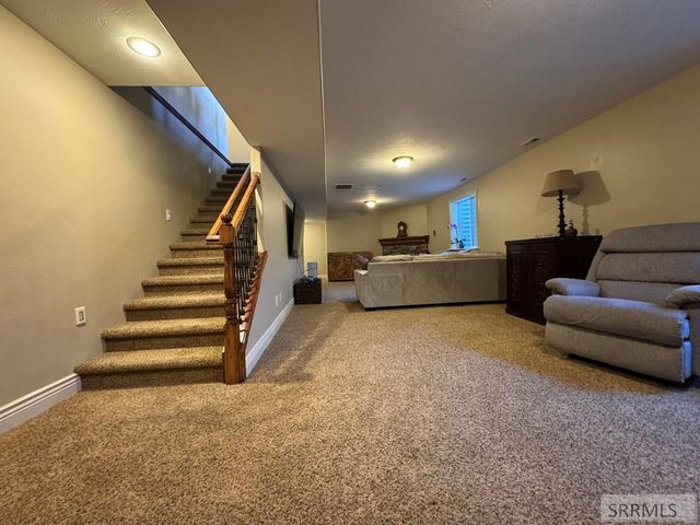 586 Bainbridge Lane, Idaho Falls, ID 83404