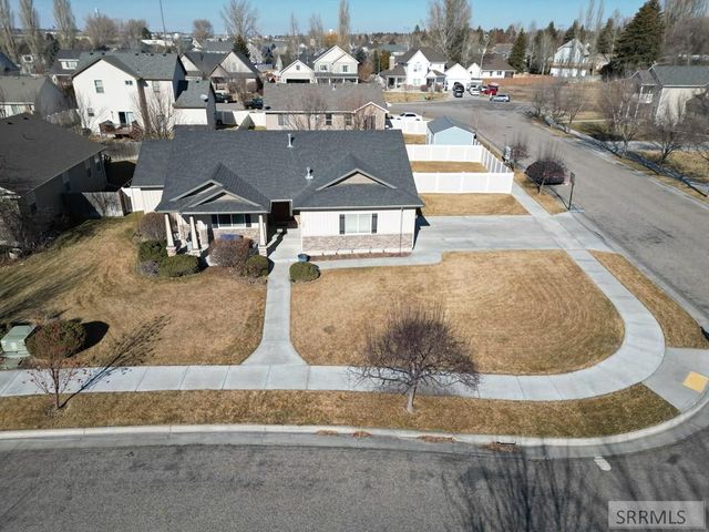 586 Bainbridge Lane, Idaho Falls, ID 83404