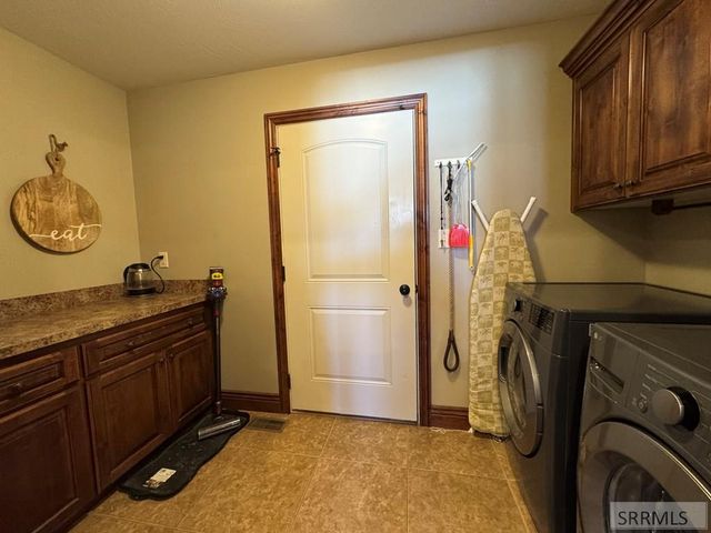 586 Bainbridge Lane, Idaho Falls, ID 83404