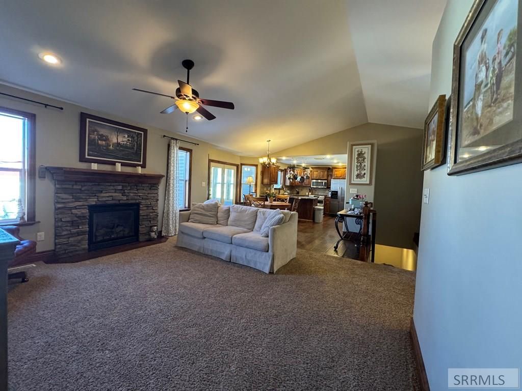 Image 10 of property listing at 586 Bainbridge Lane, Idaho Falls, ID 83404