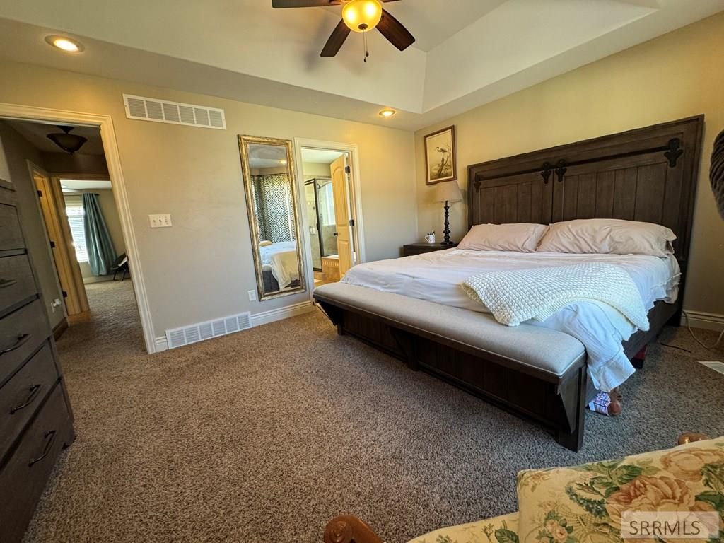 Image 12 of property listing at 586 Bainbridge Lane, Idaho Falls, ID 83404