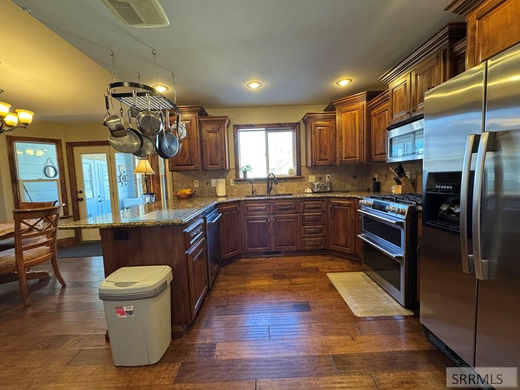 Image 6 of property listing at 586 Bainbridge Lane, Idaho Falls, ID 83404