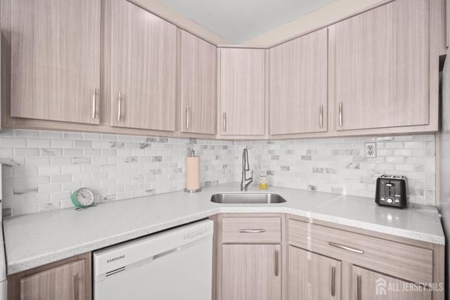 9 Williamson Court, East Windsor, NJ 08520