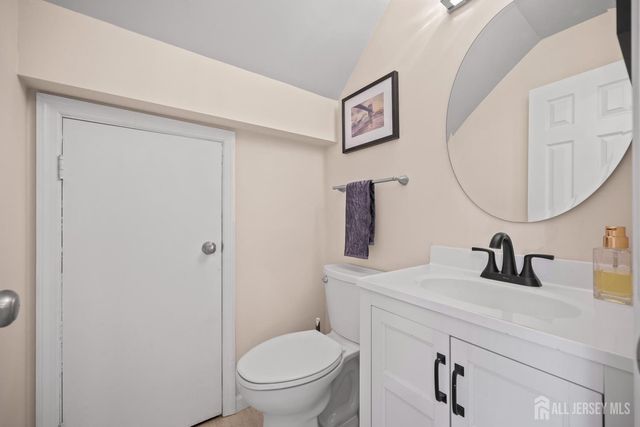 9 Williamson Court, East Windsor, NJ 08520