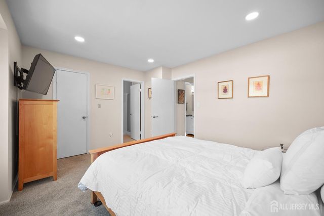 9 Williamson Court, East Windsor, NJ 08520