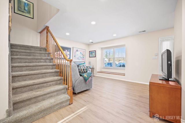 9 Williamson Court, East Windsor, NJ 08520