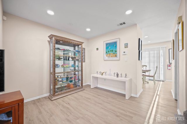 9 Williamson Court, East Windsor, NJ 08520