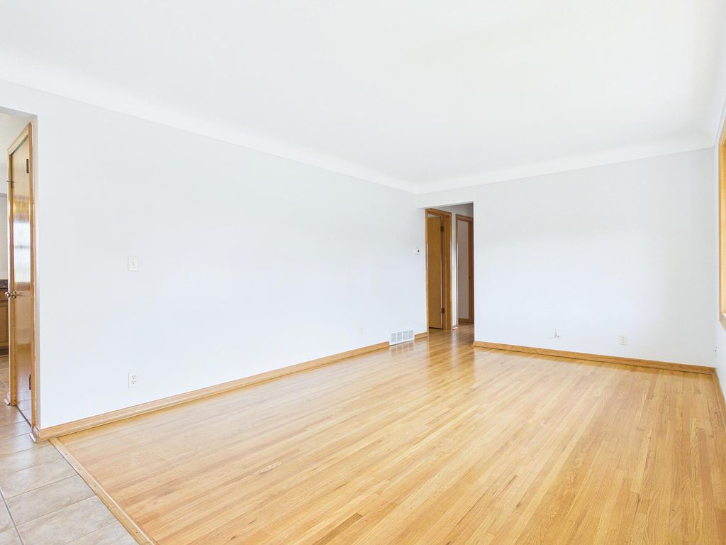 4449 Jackson Street NE, Columbia Heights, MN 55421 — photo 4