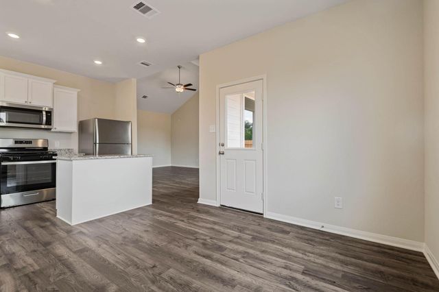 345 Fastboy Lane, Waller, TX 77484