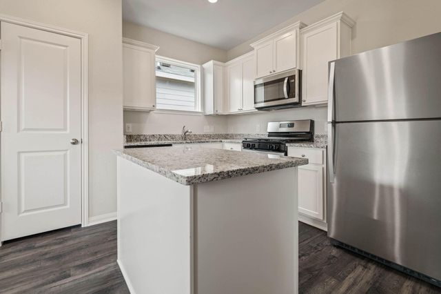 345 Fastboy Lane, Waller, TX 77484