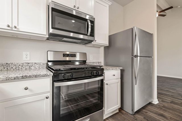 345 Fastboy Lane, Waller, TX 77484