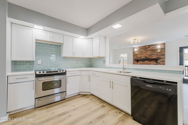 107 Sam Dr, Louisville, KY 40214