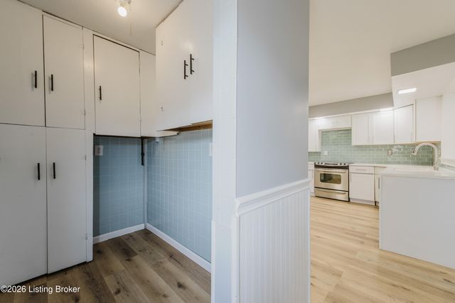 107 Sam Dr, Louisville, KY 40214